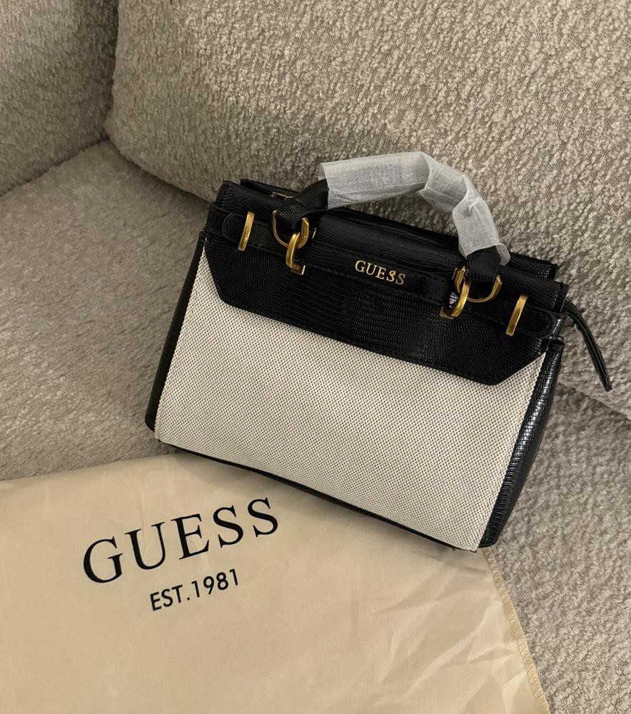 Sac Structuré Bicolore – Effet Croco & Détails Dorés