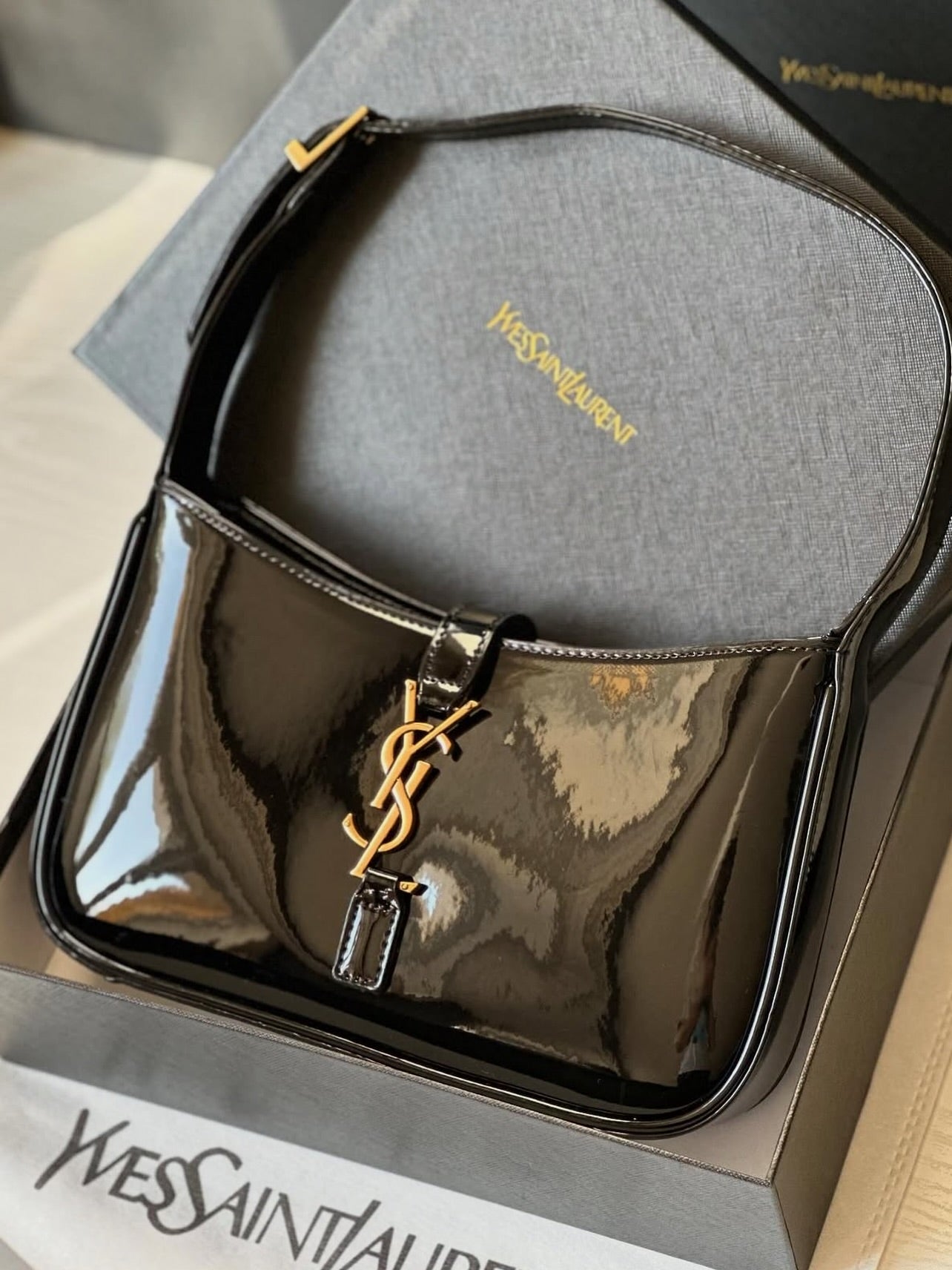 Sac à Rabat Structuré – Chaîne Dorée & Élégance Intemporelle