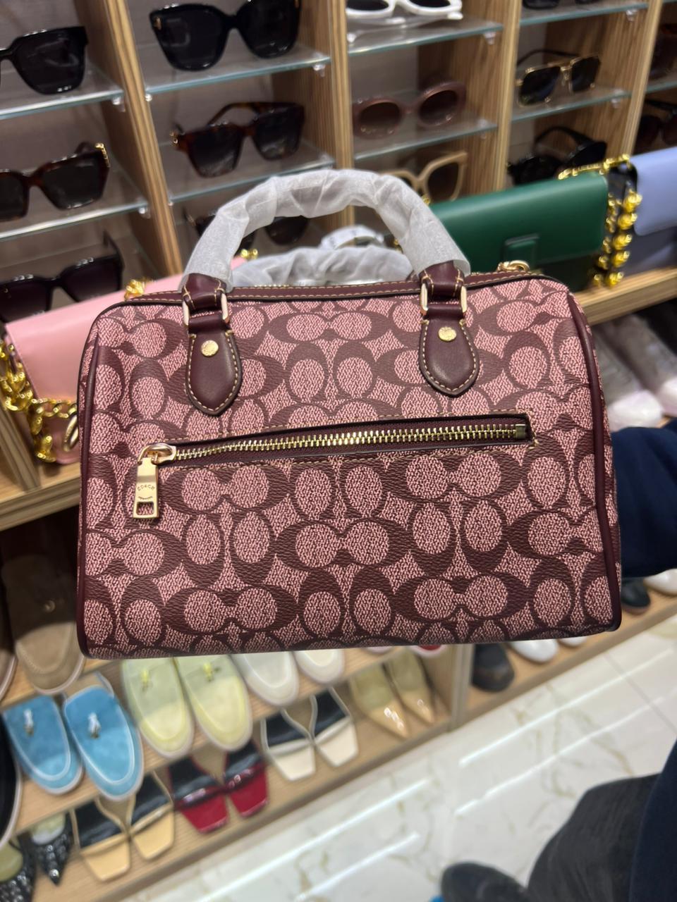 Sac Boston Monogrammé – Style Iconique & Format Élégant