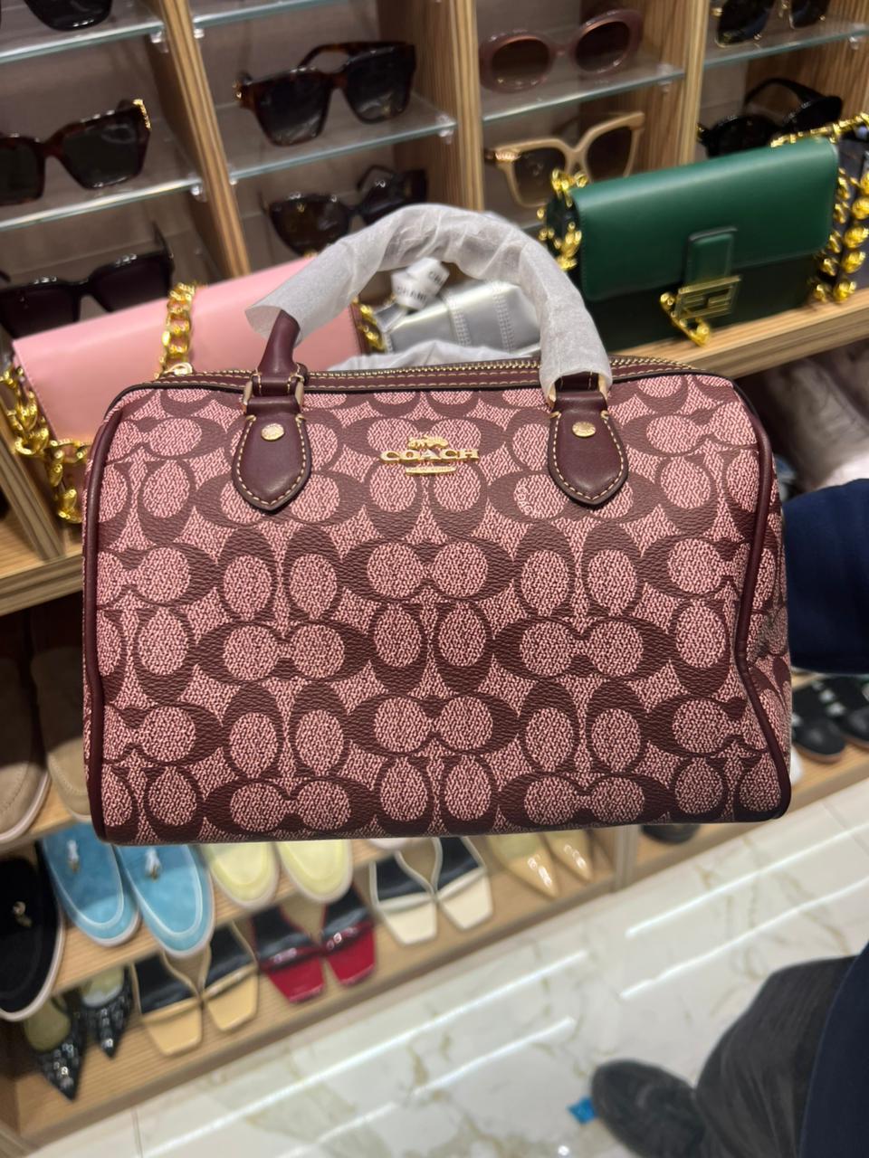 Sac Boston Monogrammé – Style Iconique & Format Élégant