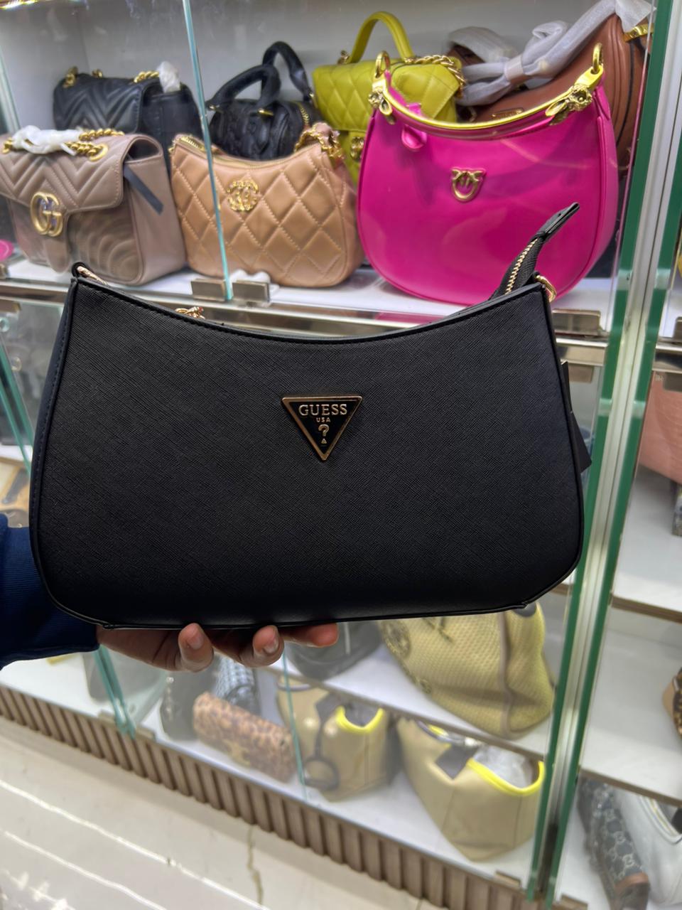 Sac Baguette Élégant – Style Minimaliste & Touche Chic