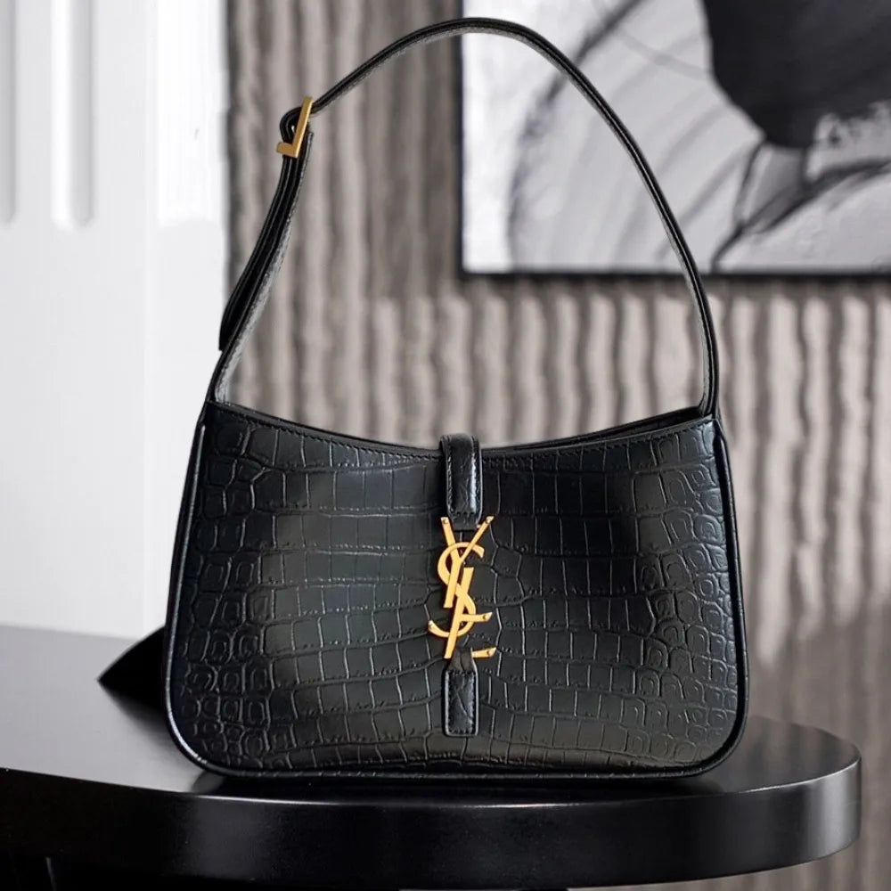 Sac à Rabat Structuré – Chaîne Dorée & Élégance Intemporelle